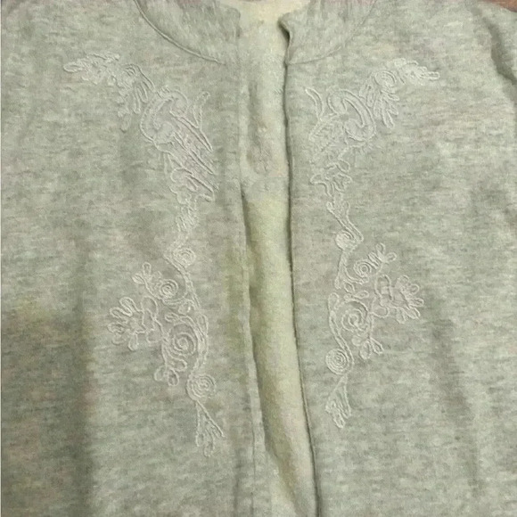 Soft surrounding white cardigan with embroidery size large - Picture 7 of 7